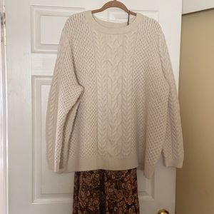 Crewneck Cable Knit Pullover Sweater